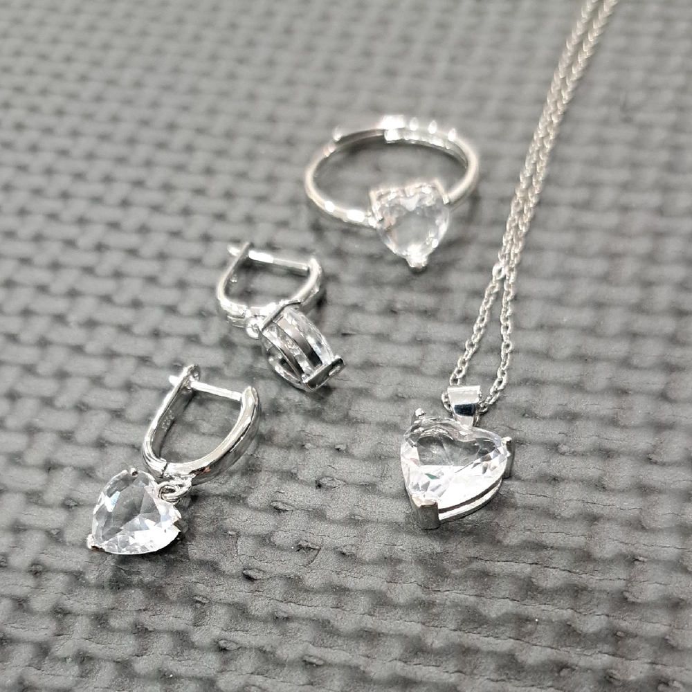 Elegant Silver Heart Jewelry Set
